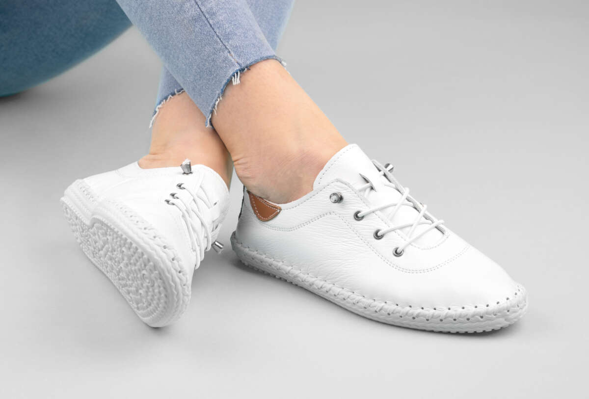 How To Protect White Leather Shoes