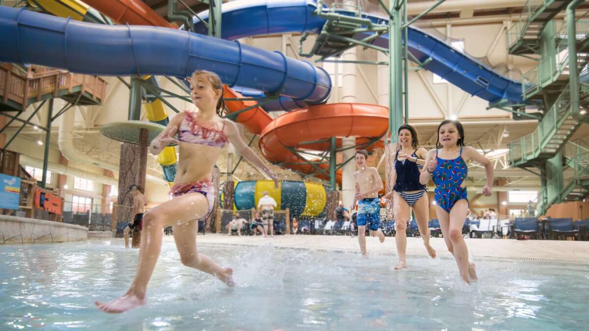 Can You Wear Water Shoes At Great Wolf Lodge