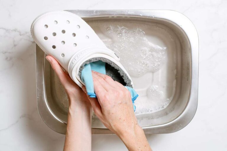 How To Clean Crocs Shoes