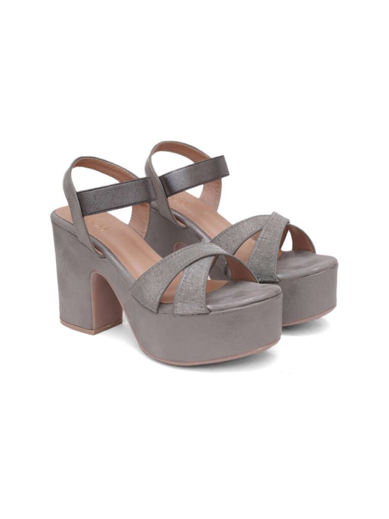 What To Wear With Grey Sandals
