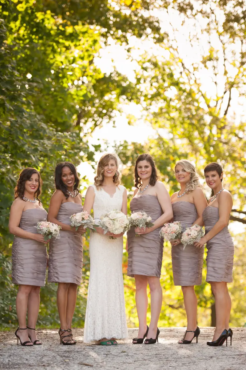 What Color Shoes To Wear With Taupe Dress
